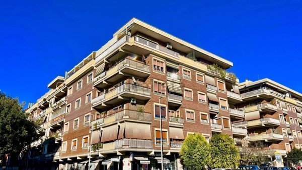 appartamento in vendita a Roma in zona Ostia