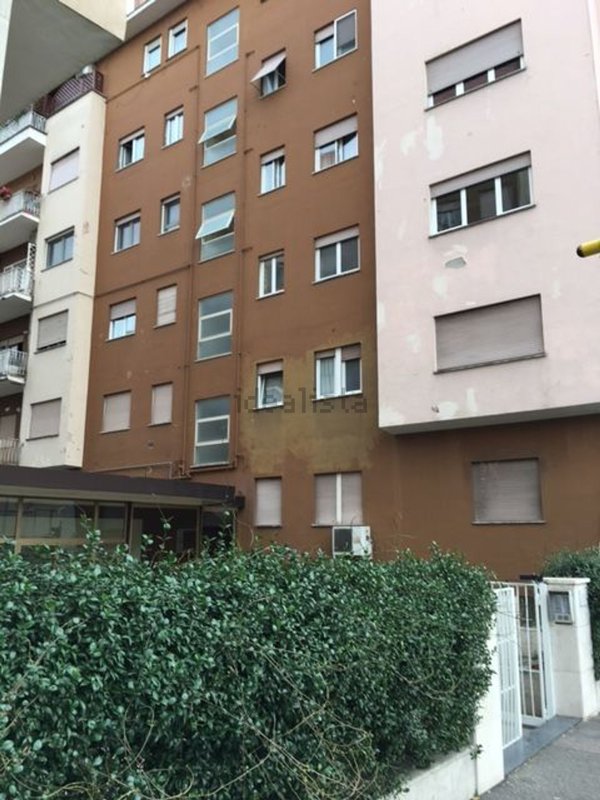 appartamento in vendita a Roma in zona Ardeatino