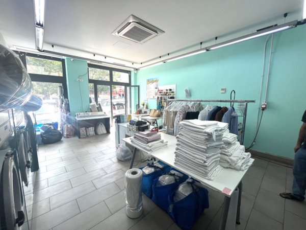 negozio in vendita a Roma in zona Gianicolense