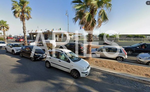 appartamento in vendita a Roma in zona Ostia