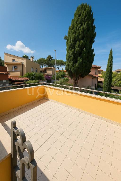 appartamento in vendita a Roma in zona Appio Pignatelli