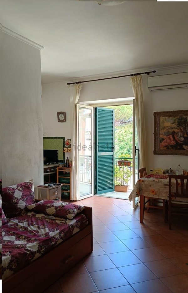 appartamento in vendita a Roma in zona Tomba di Nerone