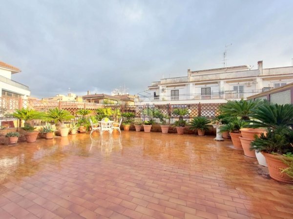 appartamento in vendita a Roma in zona Appio Claudio