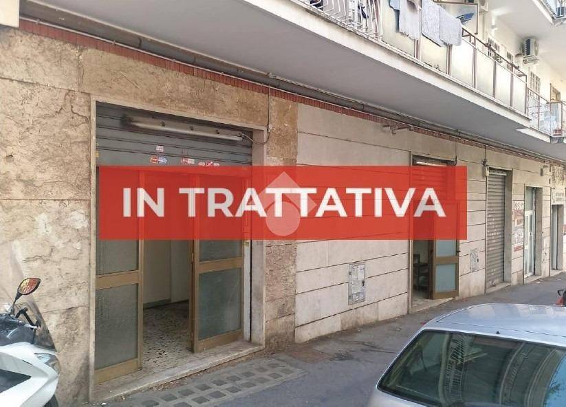 negozio in vendita a Roma in zona Appio Latino