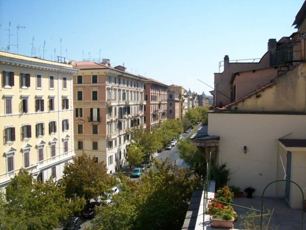 intera palazzina in vendita a Roma