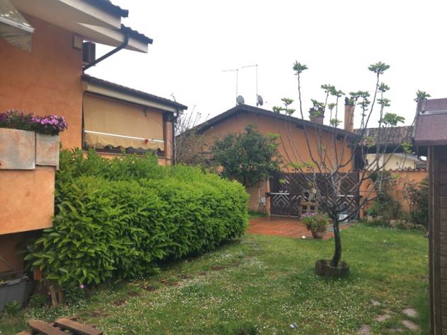 casa indipendente in vendita a Roma in zona Infernetto