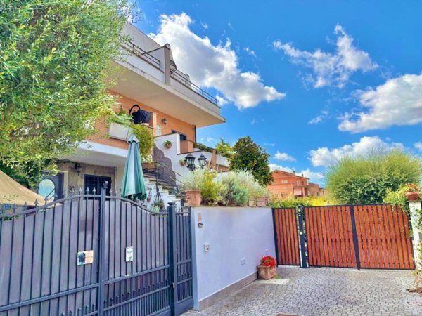casa indipendente in vendita a Roma in zona Aurelio
