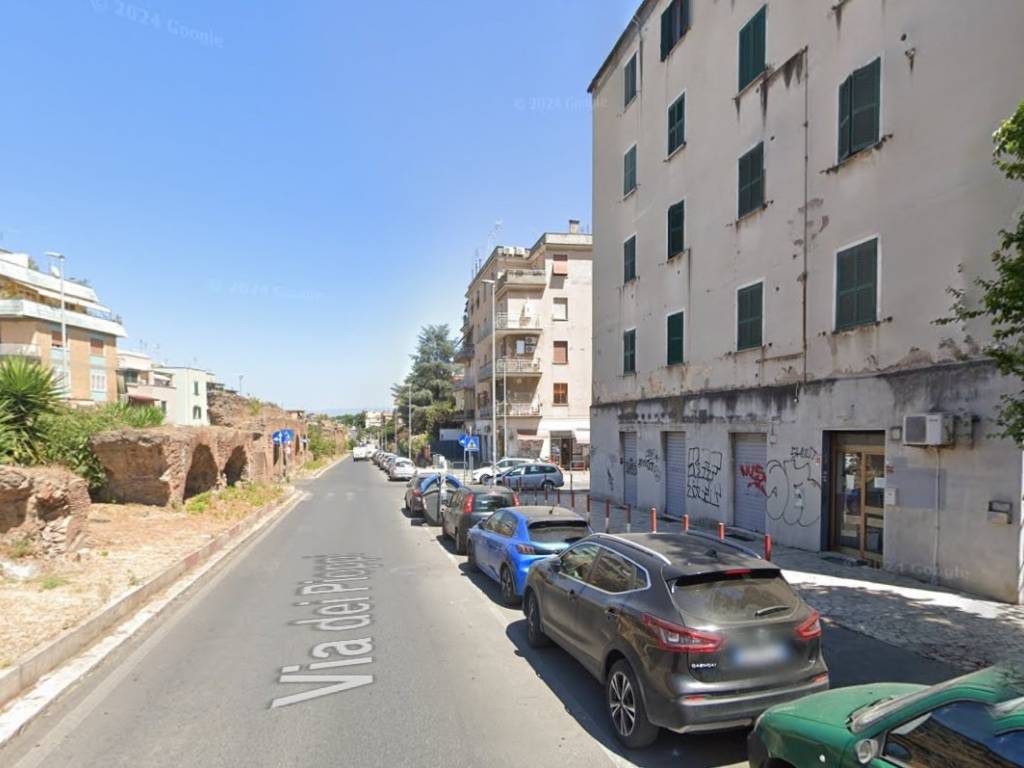 negozio in vendita a Roma in zona Prenestino-Centocelle