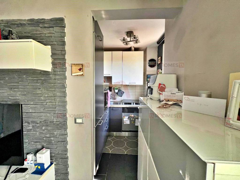 appartamento in vendita a Roma in zona Appio Claudio