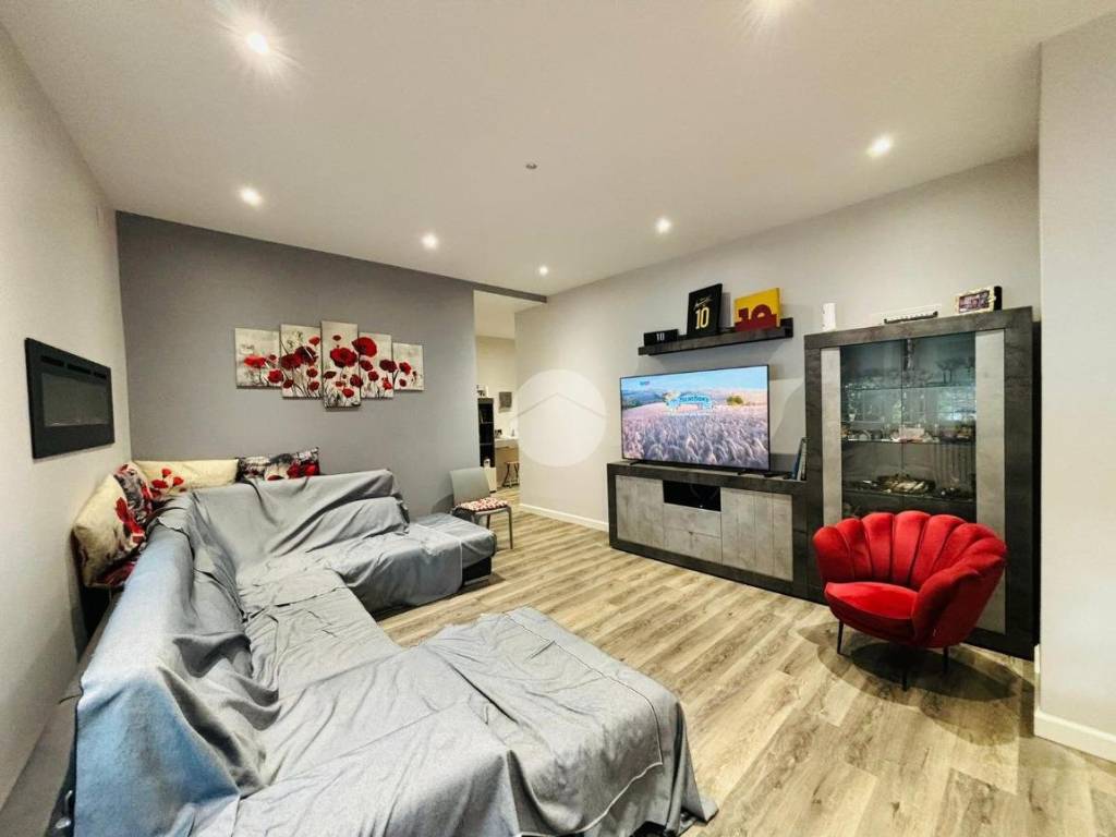 appartamento in vendita a Roma in zona Ostiense