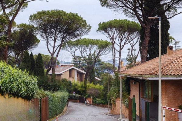 appartamento in vendita a Roma in zona Tor di Quinto