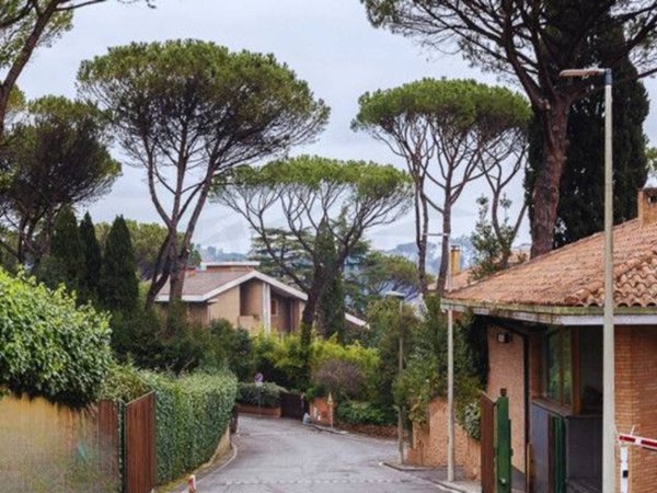 appartamento in vendita a Roma in zona Tor di Quinto