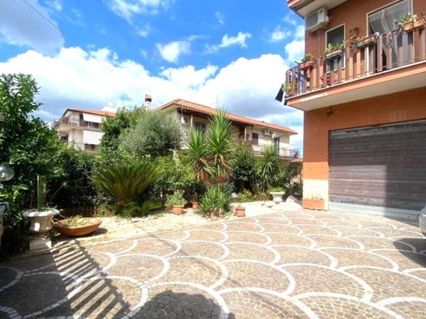 appartamento in vendita a Roma in zona Borghesiana