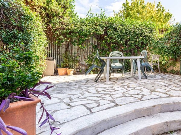 appartamento in vendita a Roma in zona Tor di Quinto