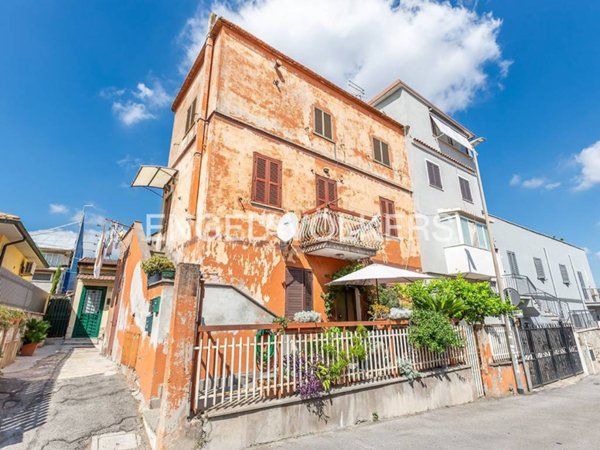 appartamento in vendita a Roma in zona Tor Vergata/Torrenova