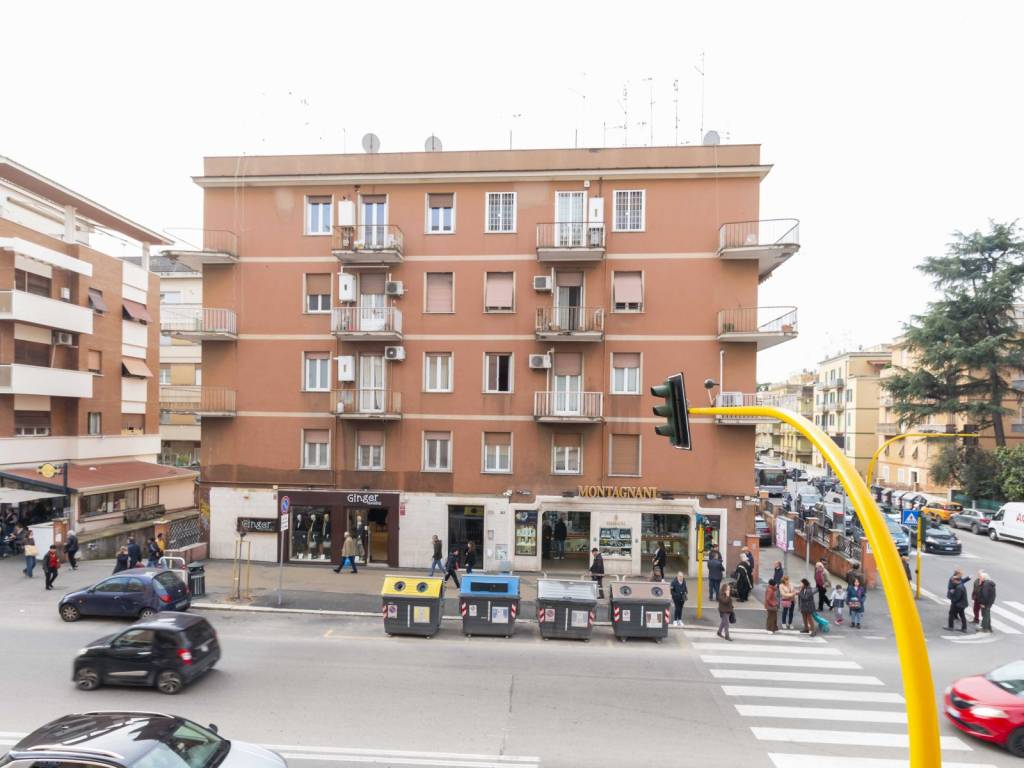 appartamento in vendita a Roma in zona Primavalle