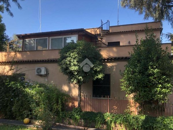 casa indipendente in vendita a Roma in zona Tor Sapienza