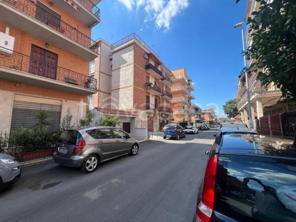 appartamento in vendita a Roma in zona Tor Bella Monaca