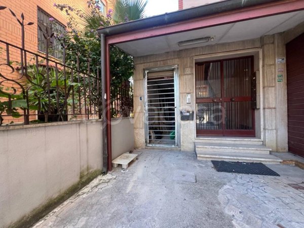 appartamento in vendita a Roma in zona Tor Bella Monaca