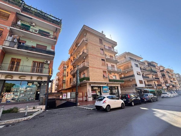 appartamento in vendita a Roma in zona Prenestino-Centocelle