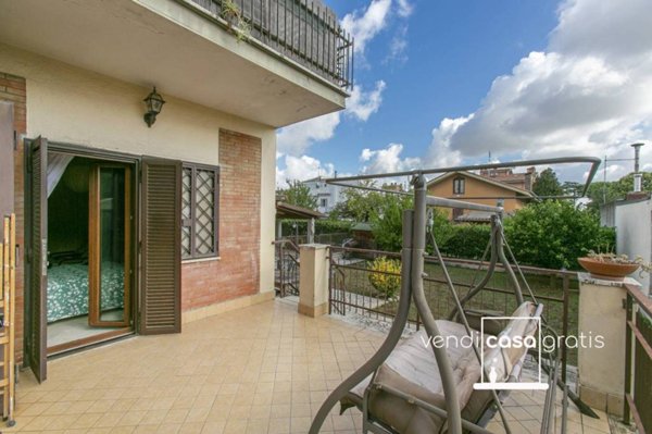 appartamento in vendita a Roma in zona Casal Morena