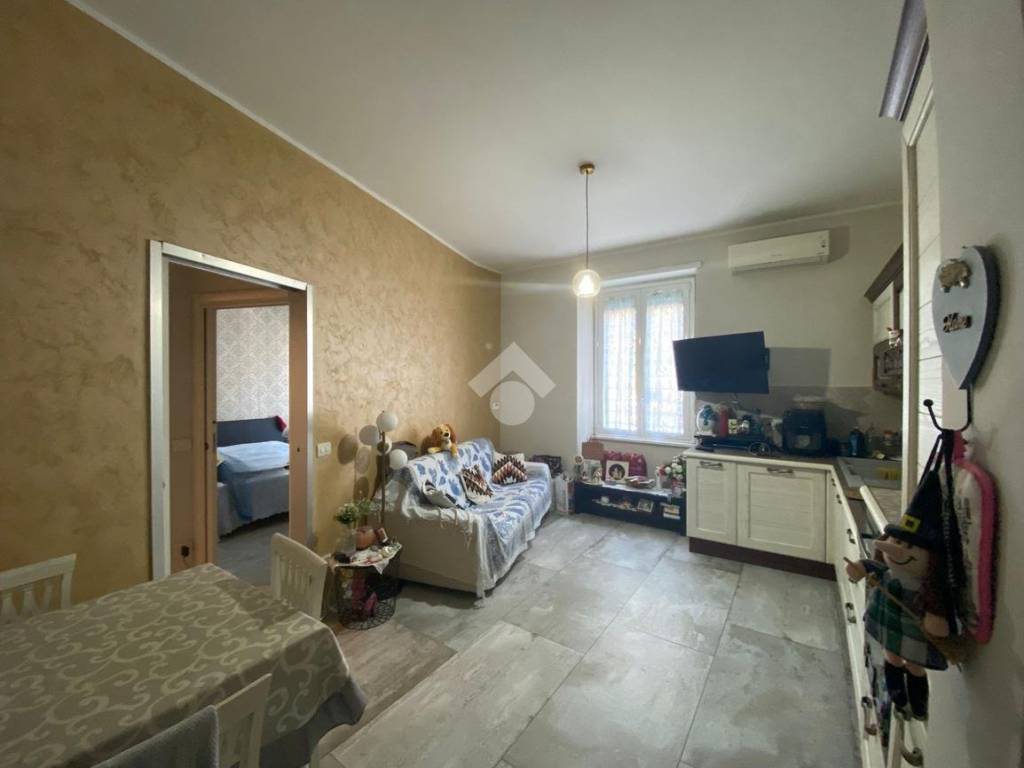 appartamento in vendita a Roma in zona Appio Latino