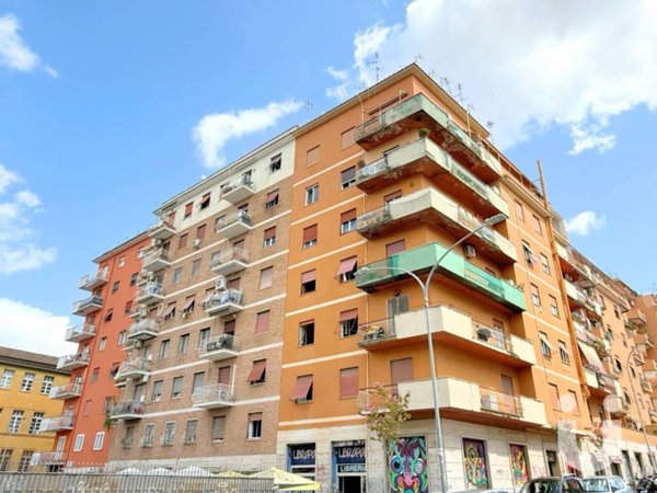 appartamento in vendita a Roma in zona Ostiense
