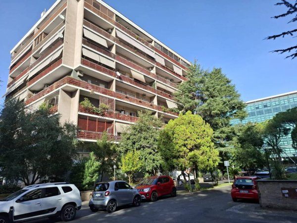 appartamento in vendita a Roma in zona Ardeatino