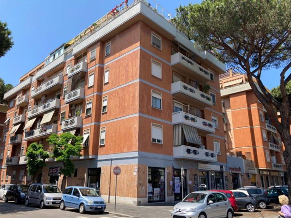 appartamento in vendita a Roma in zona Ostia