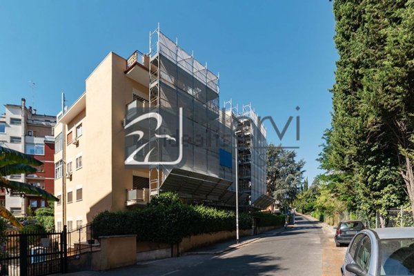 appartamento in vendita a Roma in zona Tor di Quinto