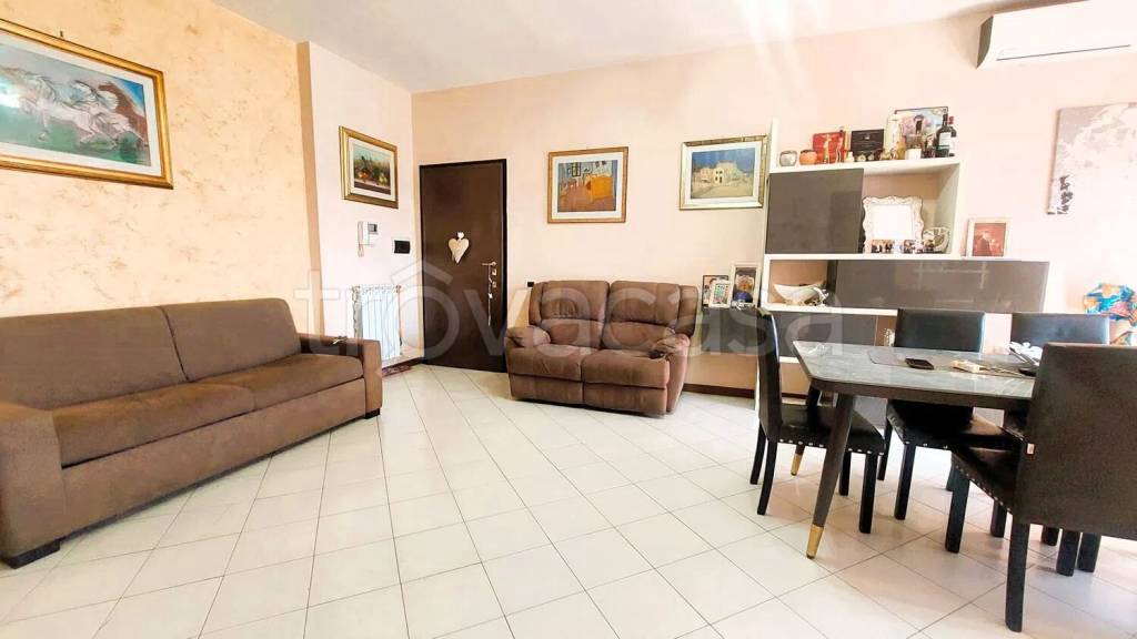 appartamento in vendita a Roma in zona Romanina