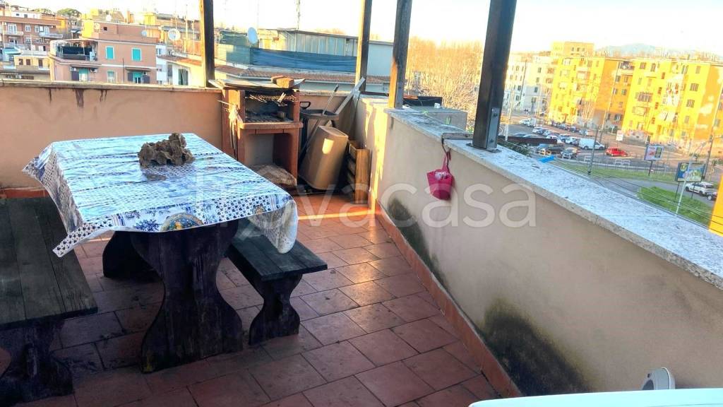 appartamento in vendita a Roma in zona Prenestino-Centocelle