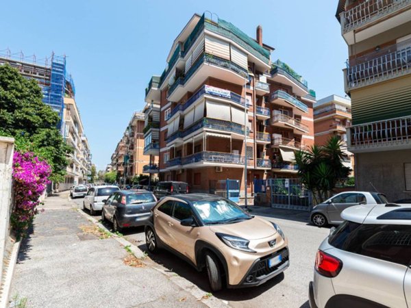 appartamento in vendita a Roma in zona Ostia