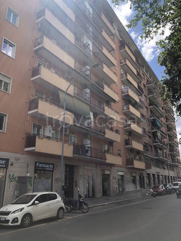 appartamento in vendita a Roma in zona Ostiense