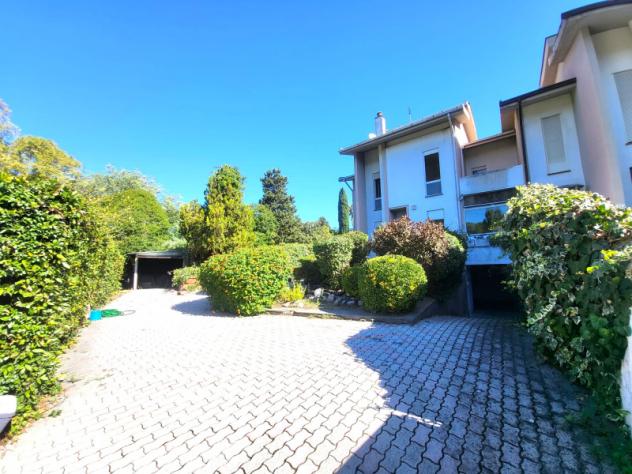 casa indipendente in vendita a Roma in zona Casal Palocco