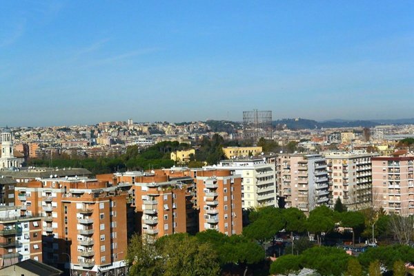 appartamento in vendita a Roma in zona Ostiense