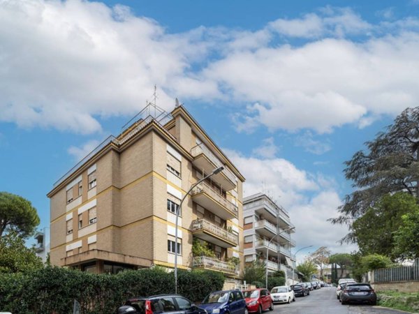 appartamento in vendita a Roma in zona Aurelio