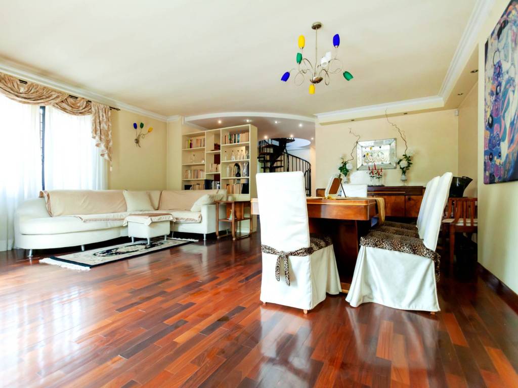 casa indipendente in vendita a Roma in zona Finocchio
