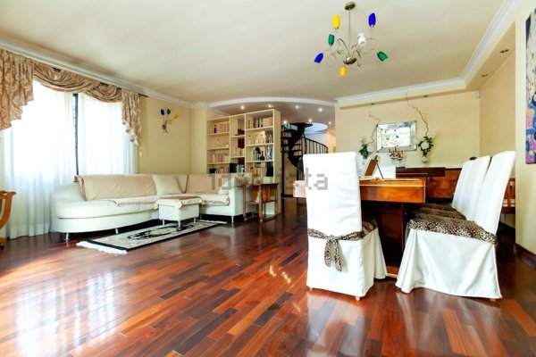 casa indipendente in vendita a Roma in zona Colle Prenestino