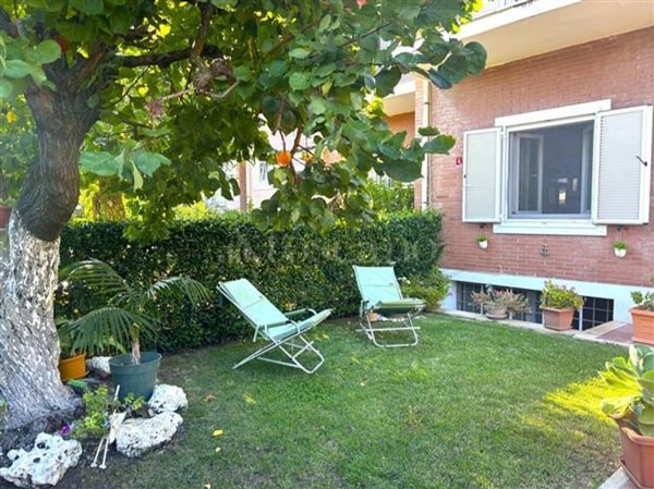 casa indipendente in vendita a Roma in zona Acilia