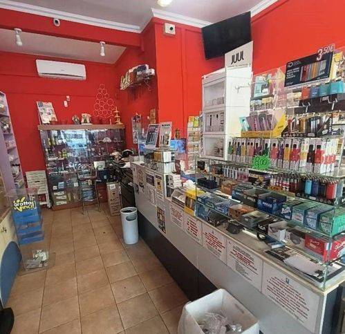 negozio in vendita a Roma in zona Ostia Antica