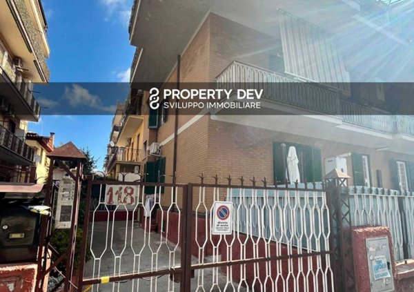 appartamento in vendita a Roma in zona Tor Bella Monaca
