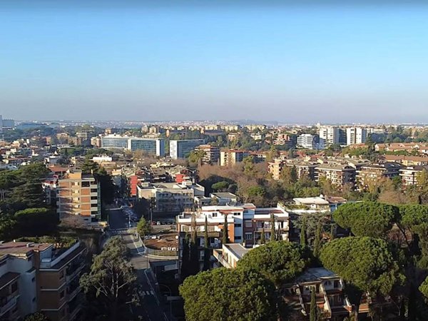 appartamento in vendita a Roma in zona Giuliano Dalmata
