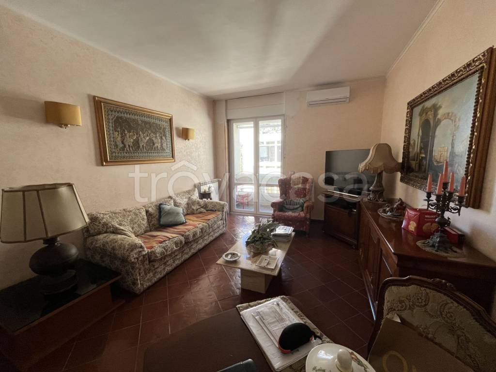 appartamento in vendita a Roma in zona Ostia
