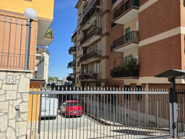 appartamento in vendita a Roma in zona Tor Vergata/Torrenova