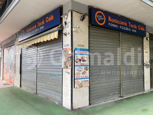 negozio in vendita a Roma in zona Portuense