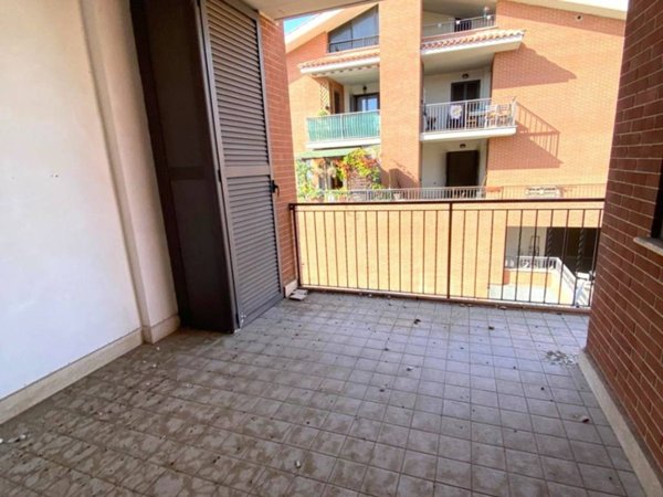 appartamento in vendita a Roma in zona Torre Angela