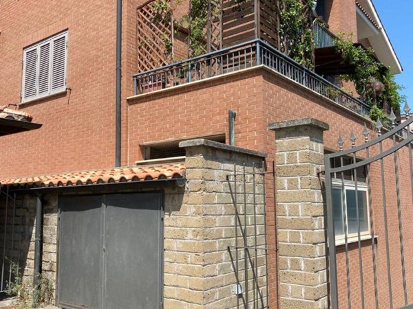 appartamento in vendita a Roma in zona Ponte di Nona