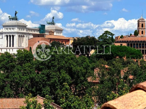 appartamento in vendita a Roma in zona Trastevere