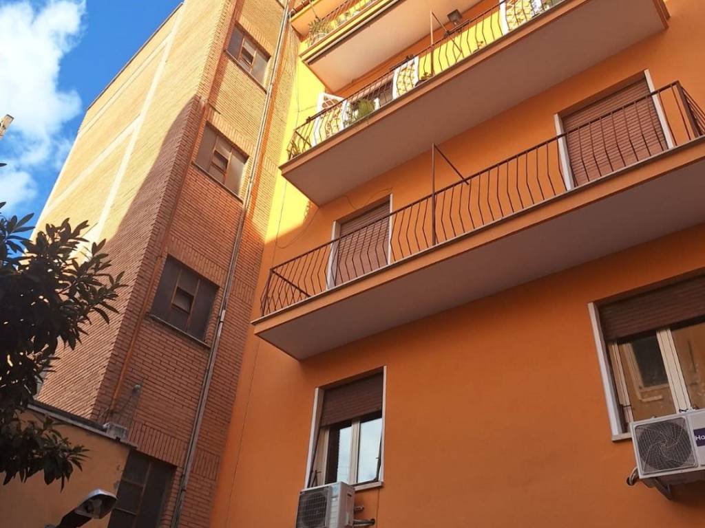 appartamento in vendita a Roma in zona Tuscolano